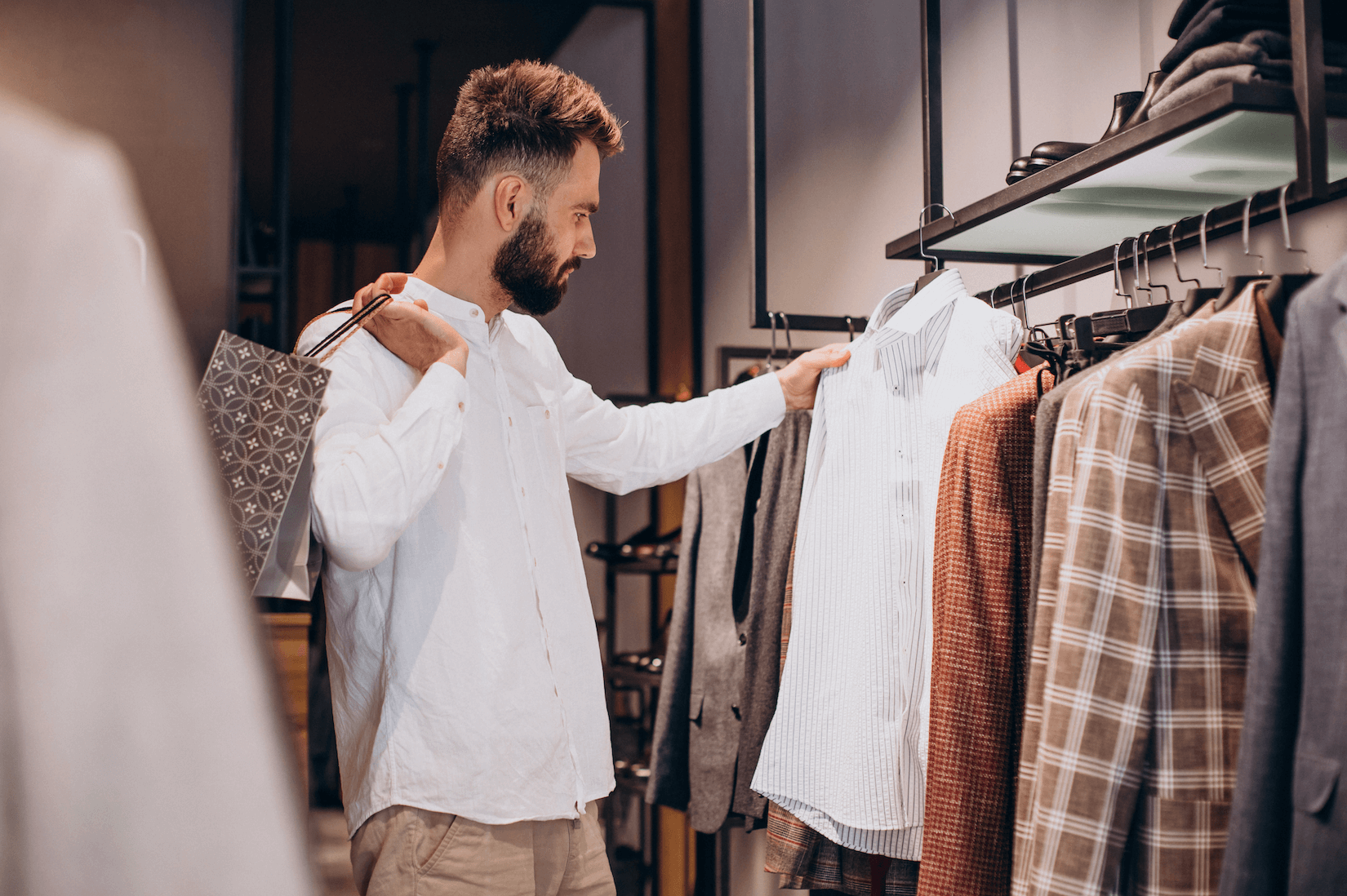 Soldes homme : shopping réussi avec une Personal Shopper