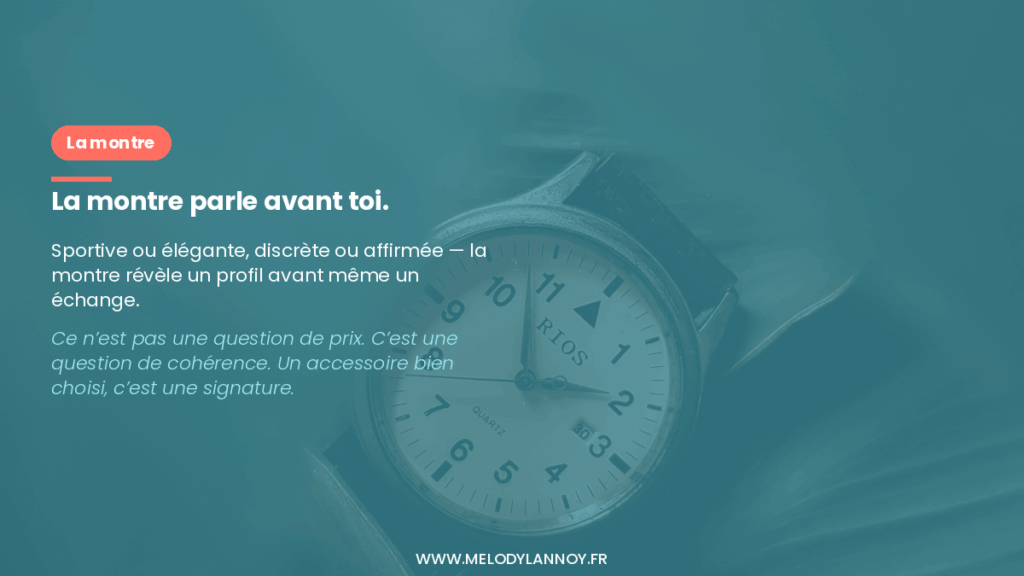 Montre classique posée sur une feuille — accessoire masculin et image de soi